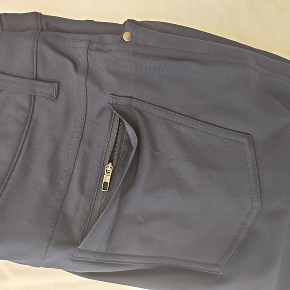 Lululemon ABC pant - Picture 3 of 7